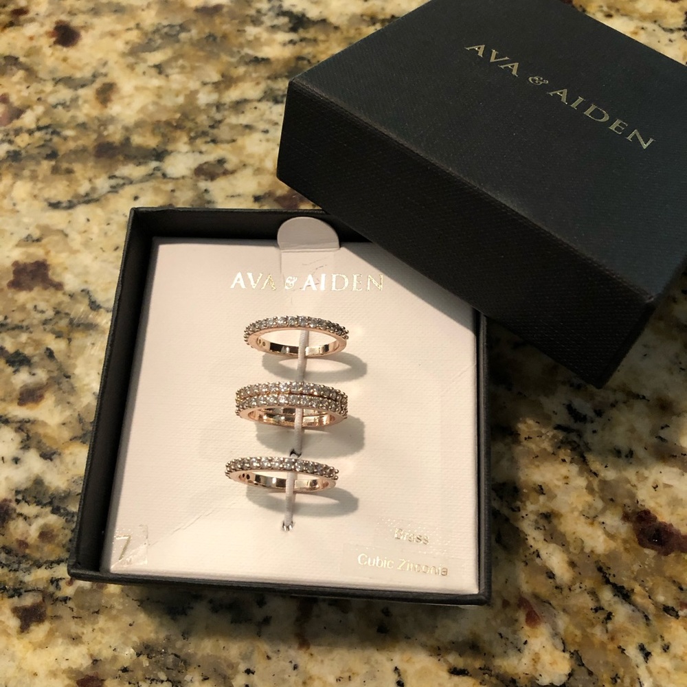 Ava & Aiden Ring Set